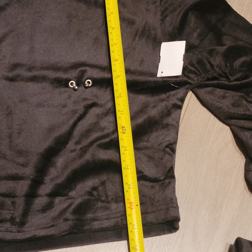 NIPPLE RING ROUCHED VELVET SWEATSHIRT BY AKIRA - Picture 8 of 12